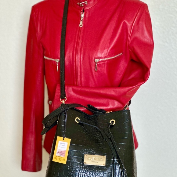 VALENTINO, Mario NEW Crossbody black bag. - Picture 3 of 13